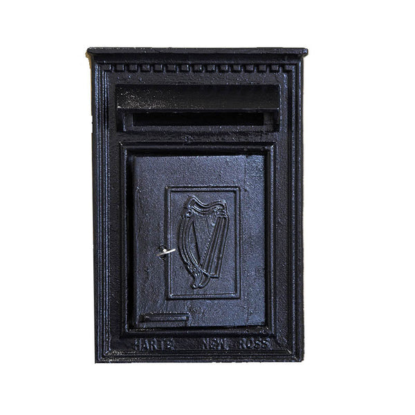 Traditional Irish Post in black for A5 sized letters (H110)