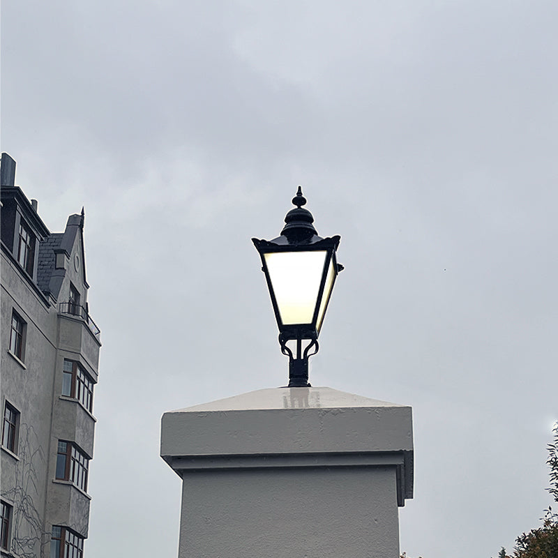 Victorian pier light for flat pier caps 1m (H050)