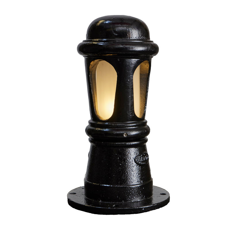 Decorative bollard light in cast iron 0.43m (H195)