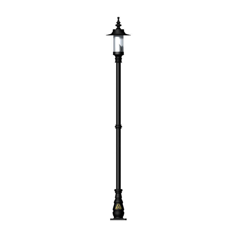 Georgian style lamp post in cast iron and steel 2.55m in height.